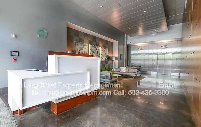 Studio, 1.0 bath, 718 sqft, $1,595 — Photo 2