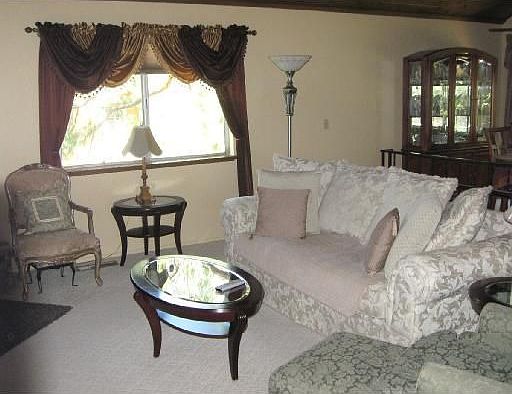 5th image of 989 Teakwood Dr