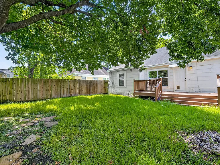 2406 Southgate Blvd — Photo 29