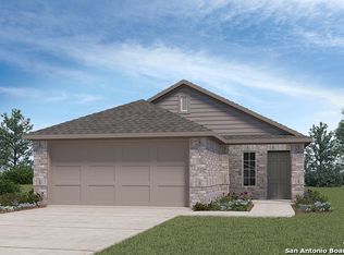 285 Middle Green Loop, Floresville, TX 78114