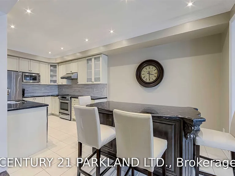 15 Sedgewick Pl — Photo 13