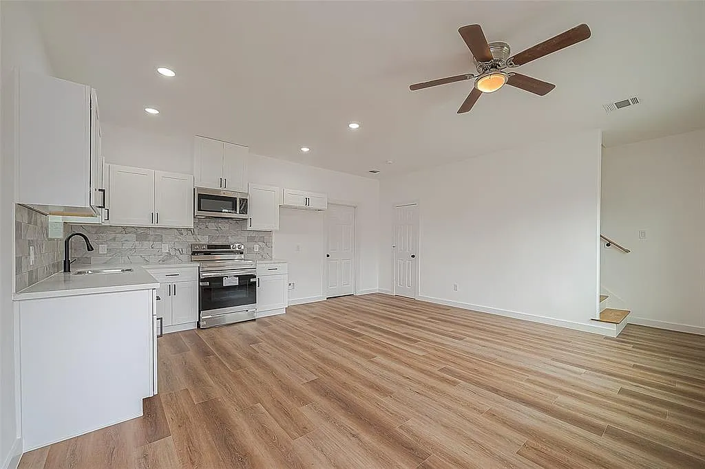 3 bed, 2.5 bath, 1190 sqft, $1,850 — Photo 3