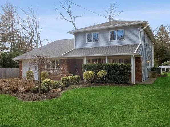 24 Vine Lane, East Northport, NY 11731