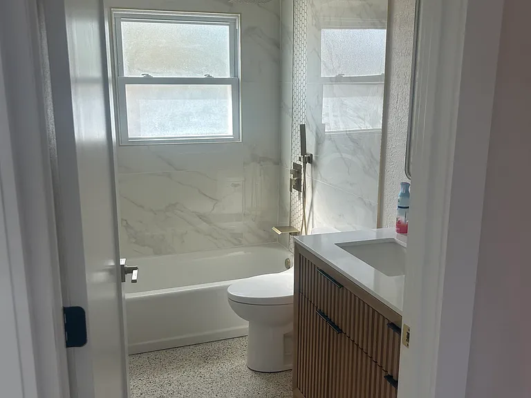 9399 Sun Isle Dr NE — Photo 13