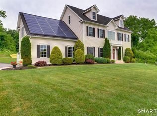 833 Millbrook Rd, Middletown, CT 06457
