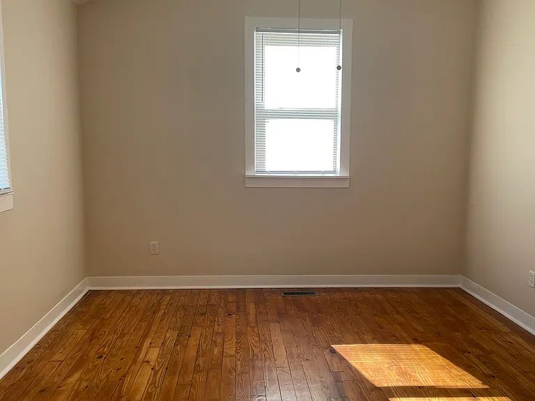 1110 Watwood Ave — Photo 5