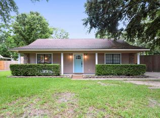 2705 N 6th St, Ocean Springs, MS 39564