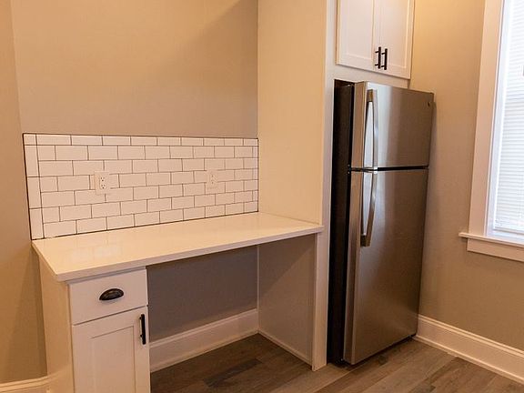 5th image of 2850 W Barry Ave #10339762