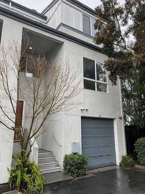 1st image of 297 Heinlen Ct