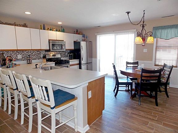 4th image of 213 Diamond Sand Dr #213