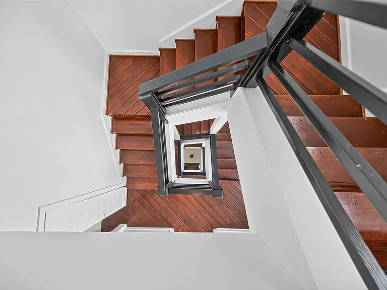 708 W Clay St — Photo 23