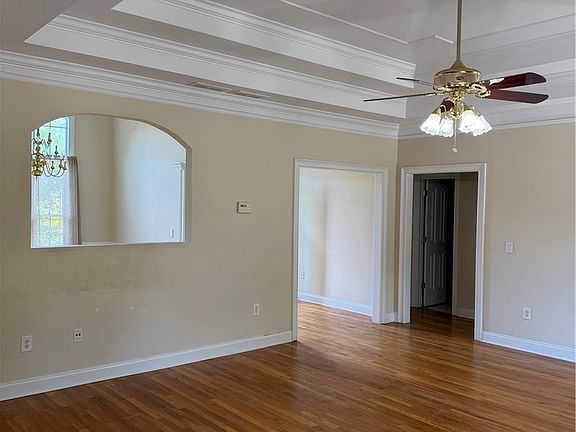 2nd image of 641 Chesterfield Road