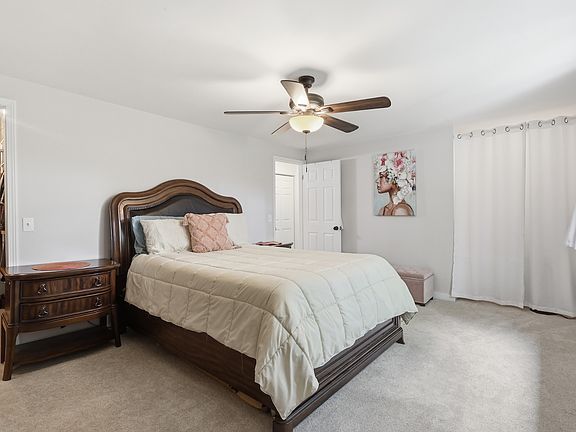 5th image of 112 Lake Forest Ct