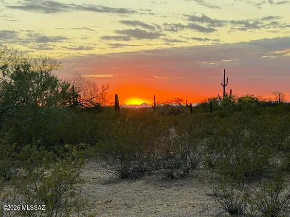 E Vista Grande Ln, Marana, AZ 85658