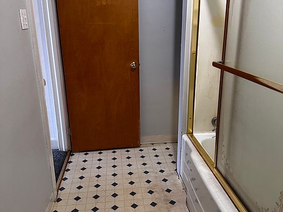 4th image of 48 3rd St #1