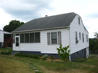 6404 Spring Ave, Radford, VA 24141