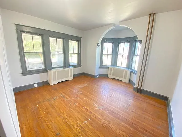 227 E High St — Photo 14