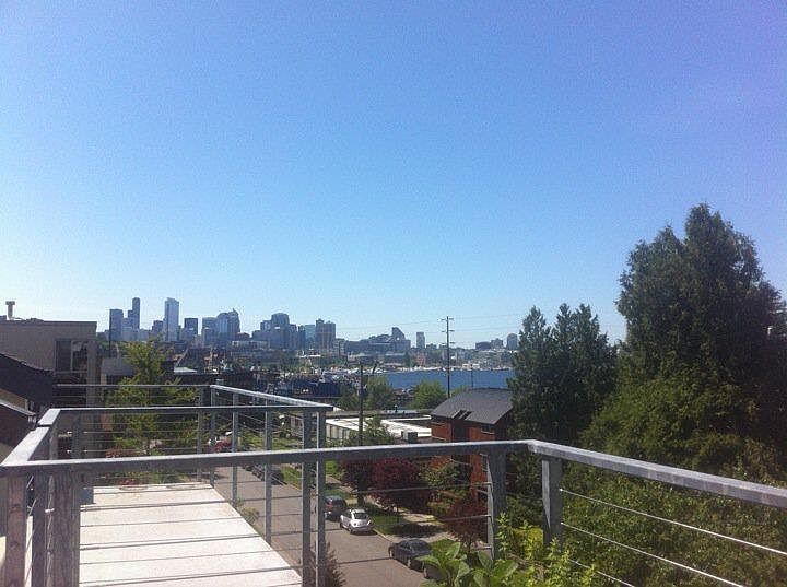 Stunning views of Lake Union and downtown.