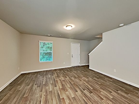 3rd image of 2146 Belmont Cir