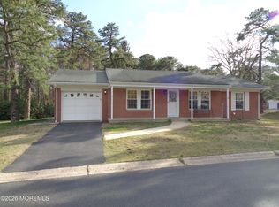 4 Bowie Drive, Manchester Township, NJ