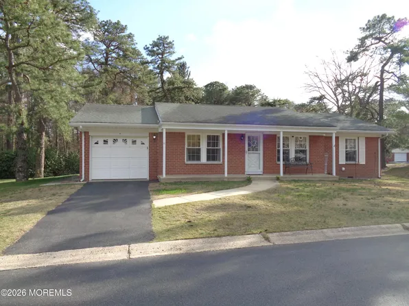 4 Bowie Drive, Whiting, NJ 08759