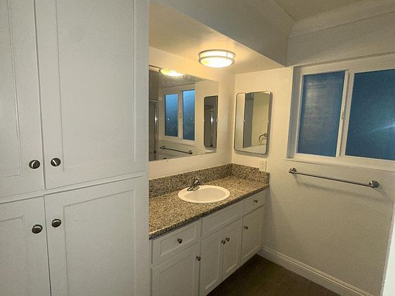 4th image of 915 N Stoneman Ave APT 1