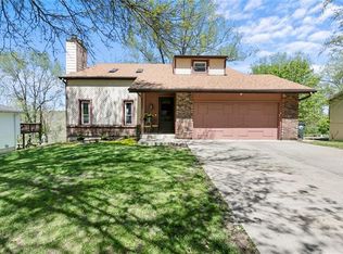 5524 NW Verlin Dr, Kansas City, MO 64152
