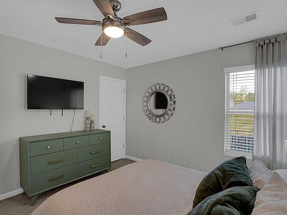 5th image of 253 Bickley View Ct