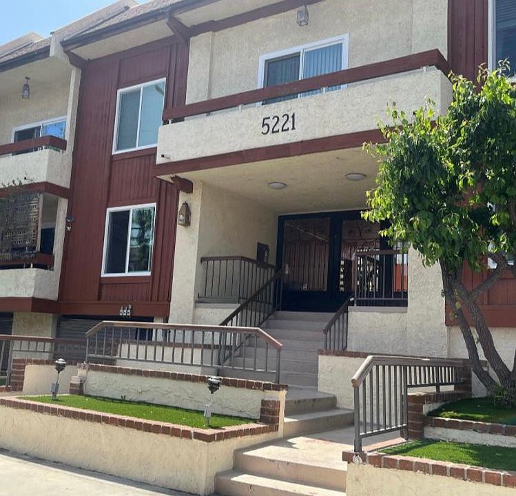 1st image of 5221 Zelzah Ave APT 105