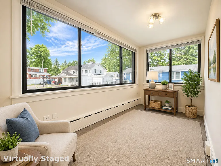 291 Strawberry Hill Ave — Photo 14