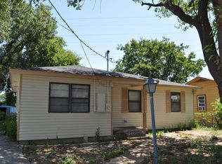 115 Flowers St, Waxahachie, TX 75165