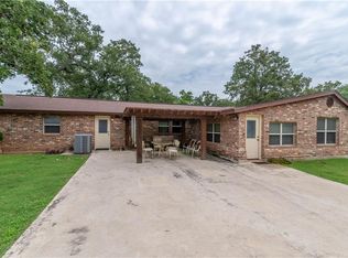 885 County Road 259, Gonzales, TX 78629