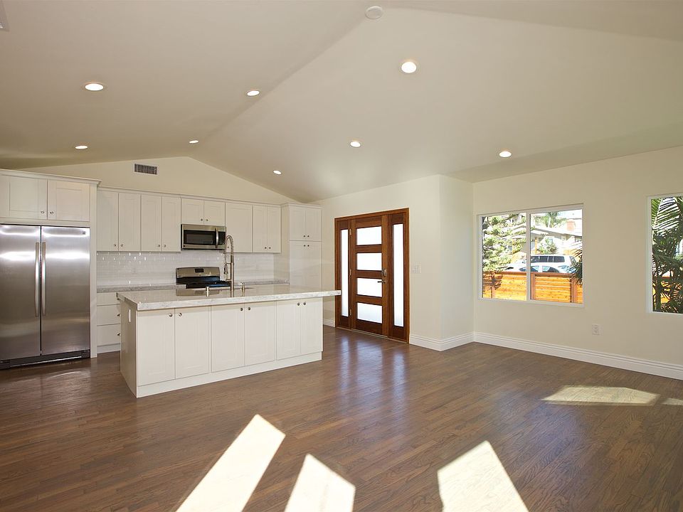 1st image of 4456 Estrella Ave