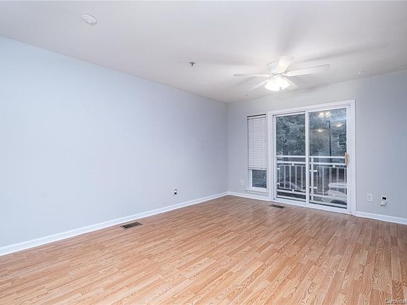 4th image of 3627 Warp St
