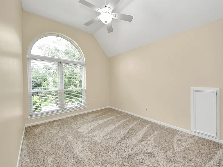 10503 Great Plains Ln — Photo 28