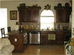 3rd image of 4105 Martinsburg Dr
