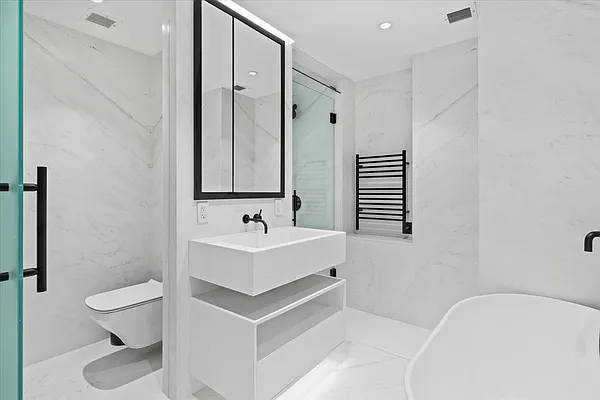 Rented by Compass | media 24