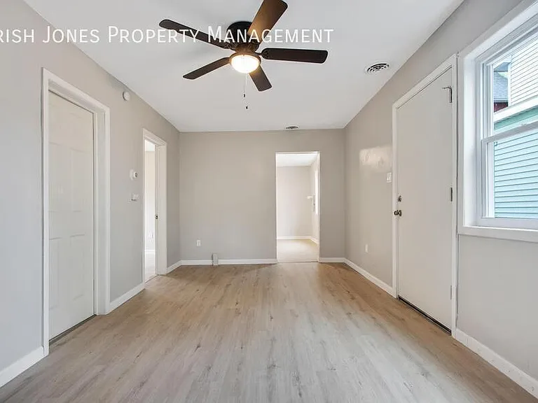 98 Edson St #3 — Photo 6