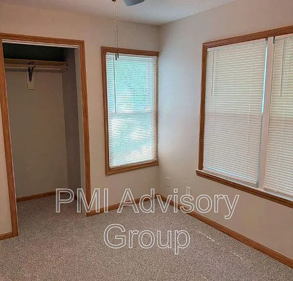 2706 SE Kentucky Ave — Photo 8