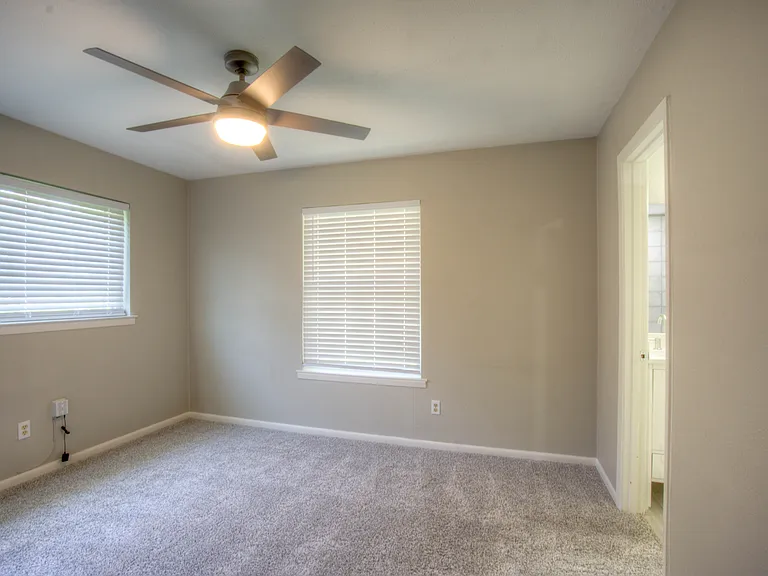 530 Lawnmeadow Dr — Photo 17