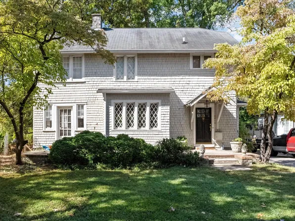 2615 Saint Marys St, Raleigh, NC 27609