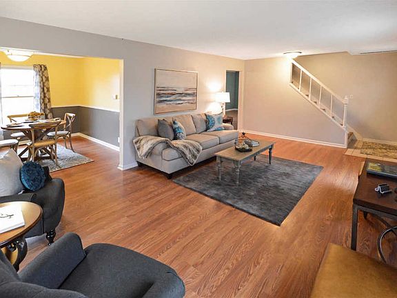 3rd image of 804 Havelka St