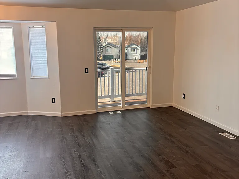 5971 Ridgelake Cir — Photo 3