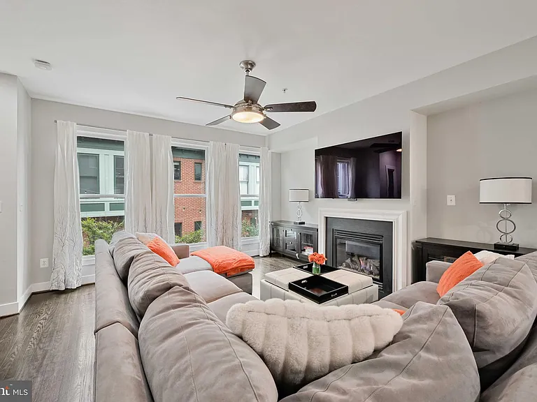 27 Yogurt Ln — Photo 3