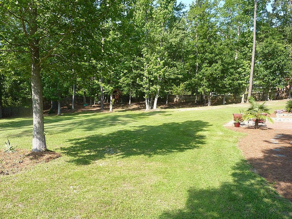 Huge private back yard