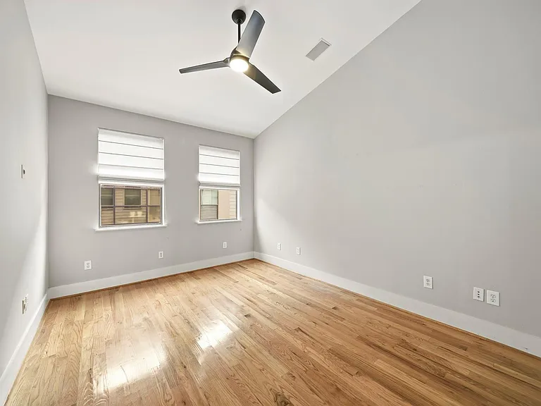 1035 Bonner St #1035 — Photo 17