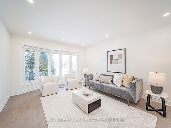 5th image of 2211 Rockingham Dr