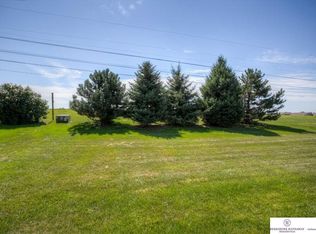 15371 Nebraska Ave, Omaha, NE 68116