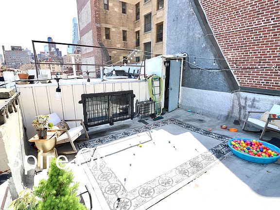5th image of 156 W 77th St APT 4A