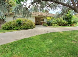 2961 McCall Ave, Selma, CA 93662